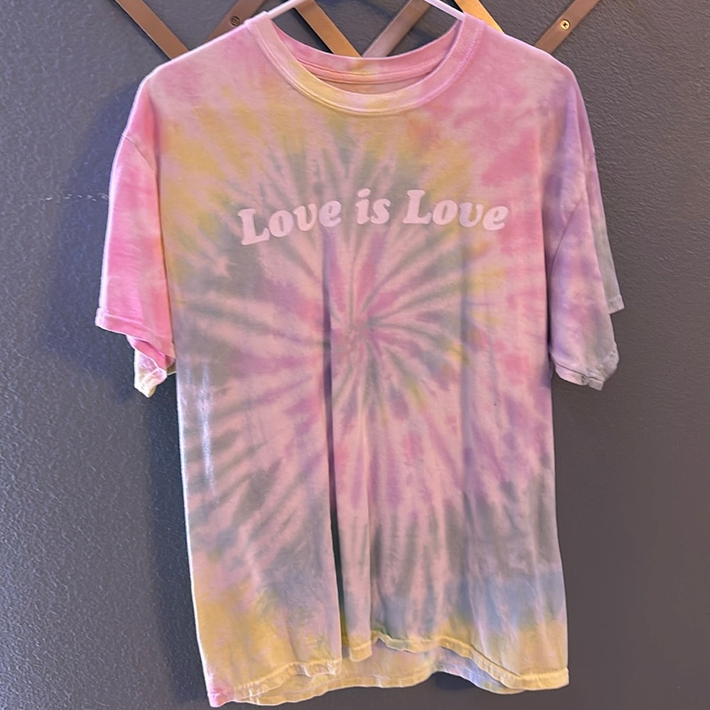 Hot Topic “Love is Love” Tee!